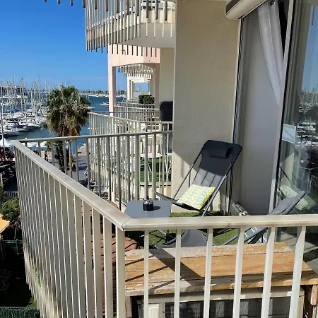 Apartment Studio Cabine Vue Port - Clim - Wifi - Parking Prive