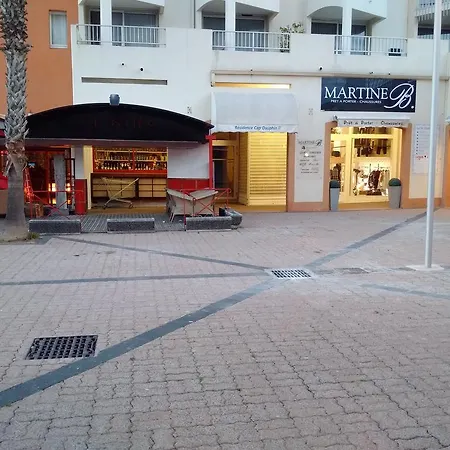 Studio Cabine Vue Port - Clim - Wifi - Parking Prive * Agde