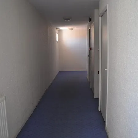 Studio Cabine Vue Port - Clim - Wifi - Parking Prive Apartment *