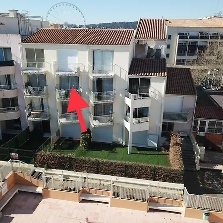 Studio Cabine Vue Port - Clim - Wifi - Parking Prive Apartment *